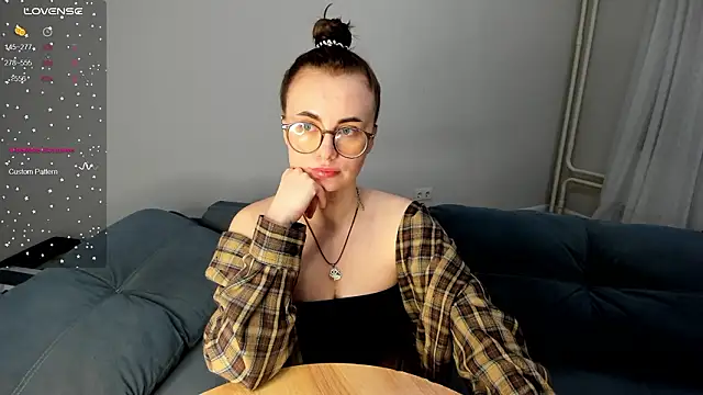 MewStella online show from 03.07.26