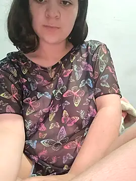 Snapshot of PrihZinhaHot chatting on 10.06.25 PrihZinhaHot online show from 10.06.25