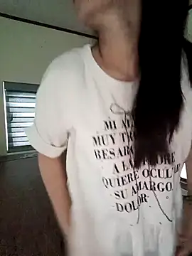 Snapshot of Jun-Mzzz chatting on 10.09.25 Jun-Mzzz online show from 10.09.25