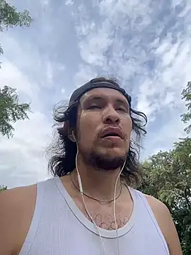 Snapshot of Luxx_14 chatting on 04.08.26 Luxx 14 online show from 04.08.26