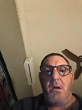 Snapshot of abellabricot chatting on 05.22.26 abellabricot online show from 05.22.26