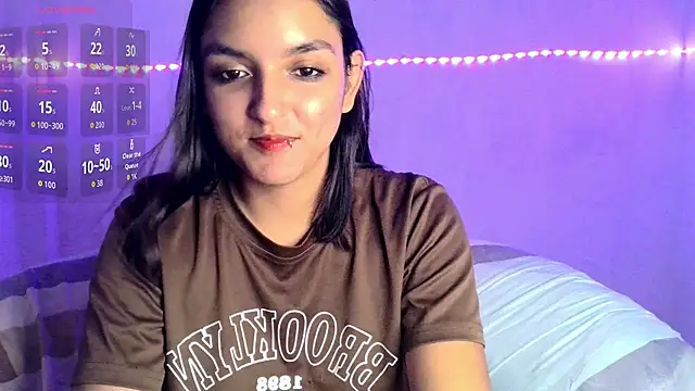 Snapshot of Ari_20_ chatting on 04.07.26 Ari 20 online show from 04.07.26