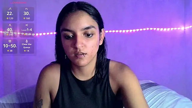 Snapshot of Ari_20_ chatting on 04.10.26 Ari 20 online show from 04.10.26