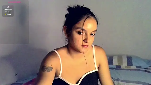 Snapshot of Ari_20_ chatting on 05.16.26 Ari 20 online show from 05.16.26