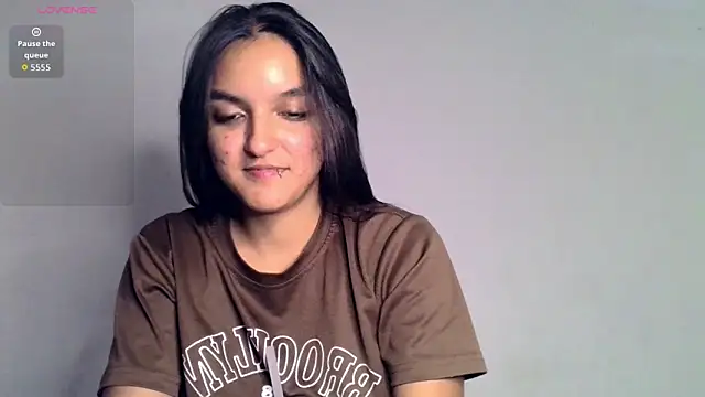 Snapshot of Ari_20_ chatting on 05.28.26 Ari 20 online show from 05.28.26