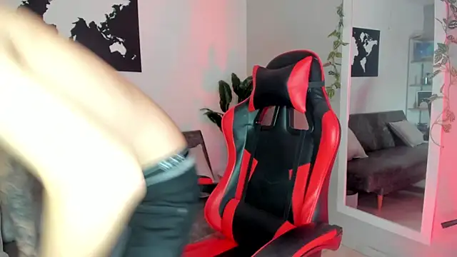 Snapshot of Mathewboy1 chatting on 09.24.25 Mathewboy1 online show from 09.24.25