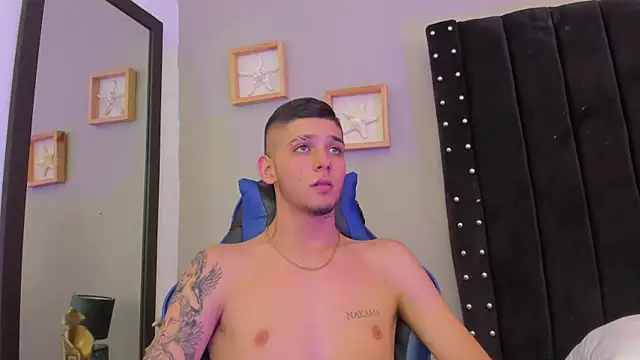 Snapshot of Mathewboy1 chatting on 12.03.25 Mathewboy1 online show from 12.03.25