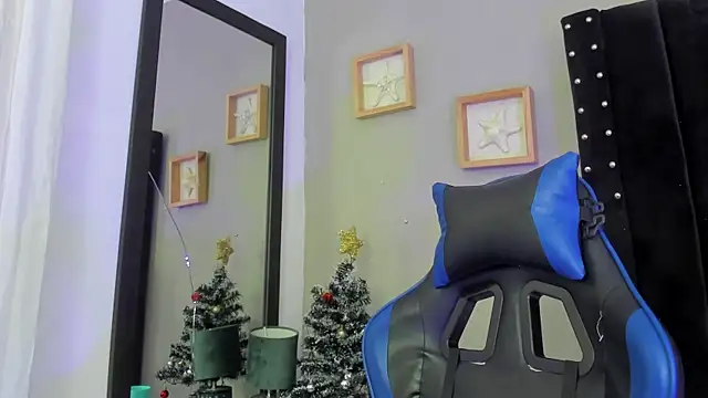 Snapshot of Mathewboy1 chatting on 12.13.25 Mathewboy1 online show from 12.13.25