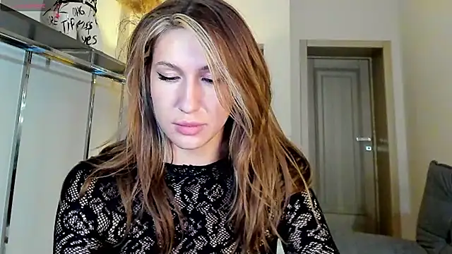 Snapshot of MariGven chatting on 09.18.25 MariGven online show from 09.18.25