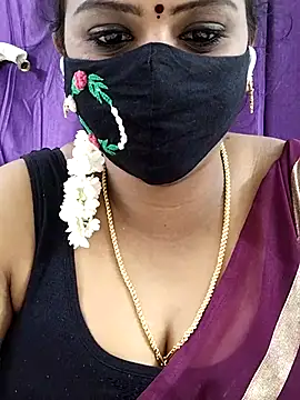 Snapshot of yoga-mithraa chatting on 11.06.25 yoga-mithraa online show from 11.06.25