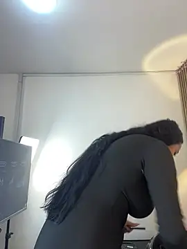 Dhapn Lennox online show from 03.06.26