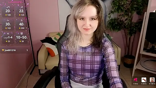 Snapshot of girl_next_doorr chatting on 06.07.26 girl next doorr online show from 06.07.26