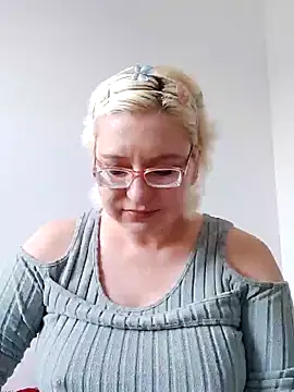 VikaKing online show from 09.30.25