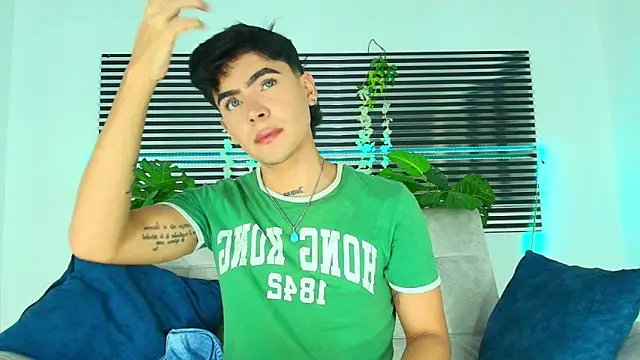 CamiiGuzmanX online show from 01.13.26