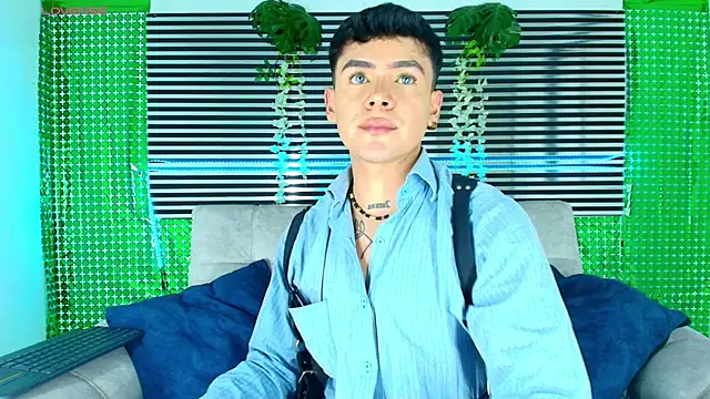 CamiiGuzmanX online show from 03.21.26