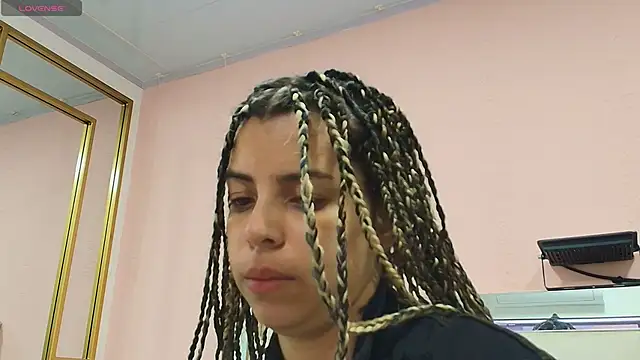 gisell gomez online show from 11.28.25