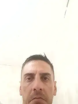 Snapshot of Diegohes chatting on 10.20.25 Diegohes online show from 10.20.25