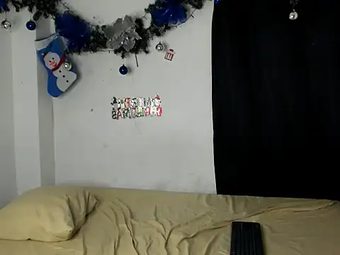 Snapshot of andrew_jonhes chatting on 12.15.25 andrew jonhes online show from 12.15.25