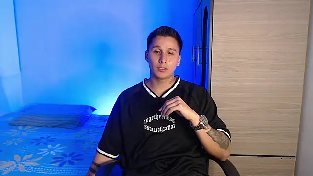 valentinosex1 online show from 11.14.25