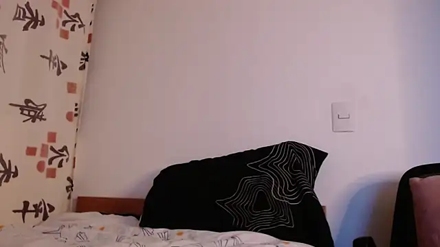 axel davis  online show from 10.08.25