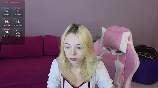 MillaHolt online show from 12.14.25