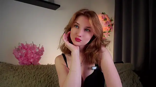 Snapshot of EasterBonney chatting on 10.03.25 EasterBonney online show from 10.03.25