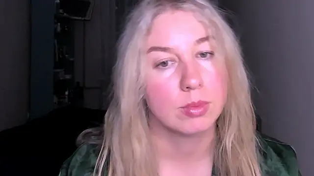 Snapshot of NancySanders chatting on 04.26.26 NancySanders online show from 04.26.26