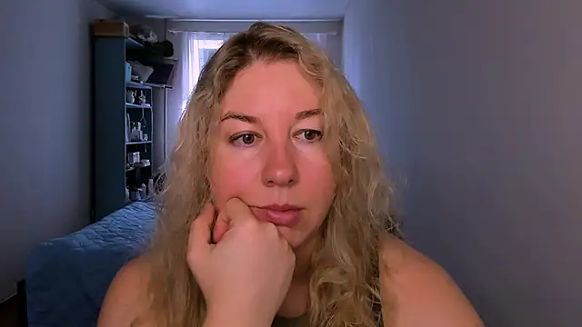 Snapshot of NancySanders chatting on 06.14.26 NancySanders online show from 06.14.26