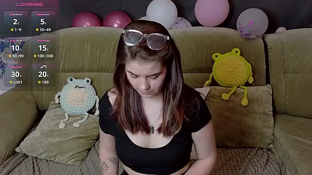 Snapshot of ElzaBlis chatting on 02.16.26 ElzaBlis online show from 02.16.26