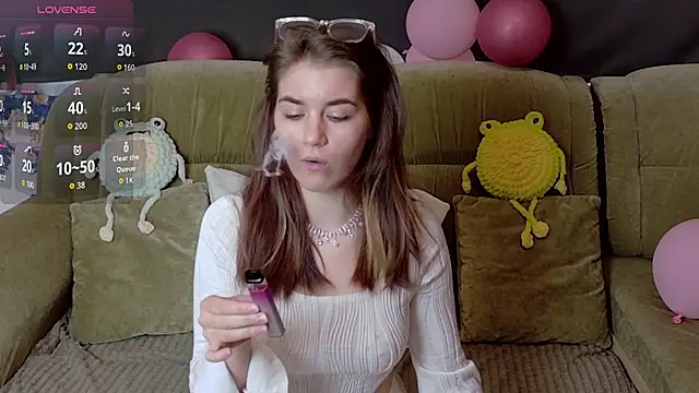 Snapshot of ElzaBlis chatting on 02.25.26 ElzaBlis online show from 02.25.26