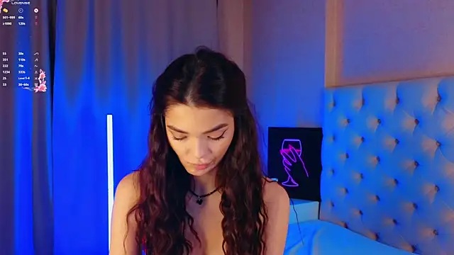 Snapshot of MarciaMarshall chatting on 11.17.25 MarciaMarshall online show from 11.17.25