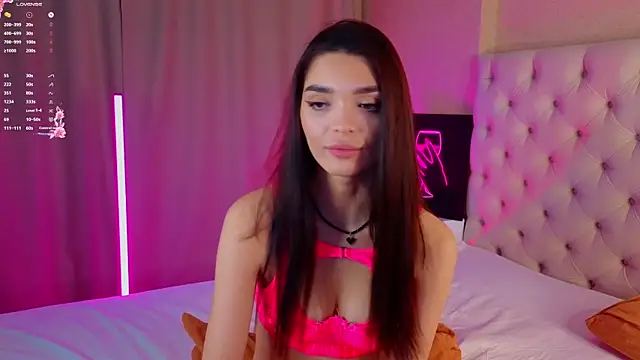 Snapshot of MarciaMarshall chatting on 11.23.25 MarciaMarshall online show from 11.23.25