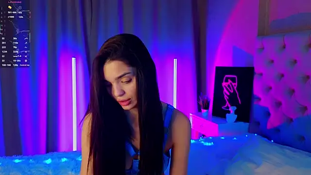 Snapshot of MarciaMarshall chatting on 12.15.25 MarciaMarshall online show from 12.15.25