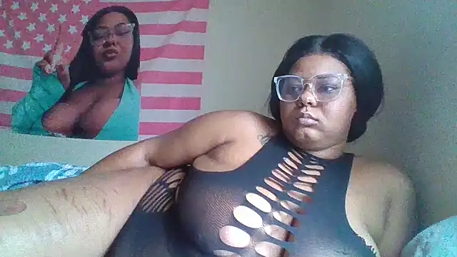 TharealBunn online show from 04.10.26