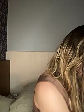 Snapshot of BritgetPsychol chatting on 09.19.25 BritgetPsychol online show from 09.19.25