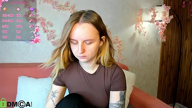 Snapshot of Rina_Panic chatting on 09.13.25 Rina Panic online show from 09.13.25