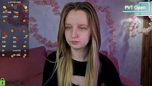 Snapshot of Rina_Panic chatting on 12.01.25 Rina Panic online show from 12.01.25