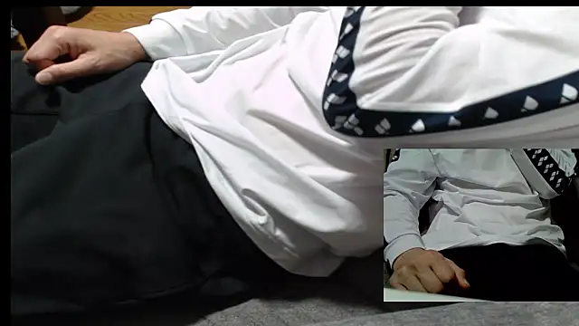 Snapshot of Yasu2000 chatting on 05.10.26 Yasu2000 online show from 05.10.26