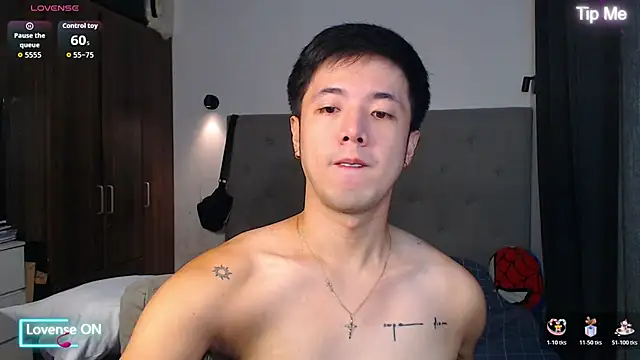 Snapshot of Addictiveboi chatting on 12.15.25 Addictiveboi online show from 12.15.25