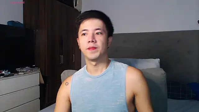 Snapshot of Addictiveboi chatting on 01.19.26 Addictiveboi online show from 01.19.26