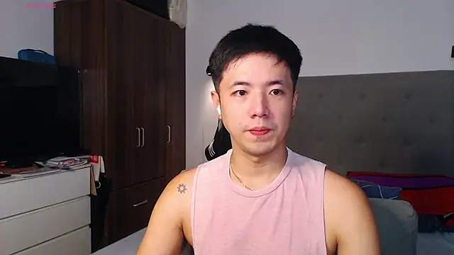 Snapshot of Addictiveboi chatting on 02.02.26 Addictiveboi online show from 02.02.26