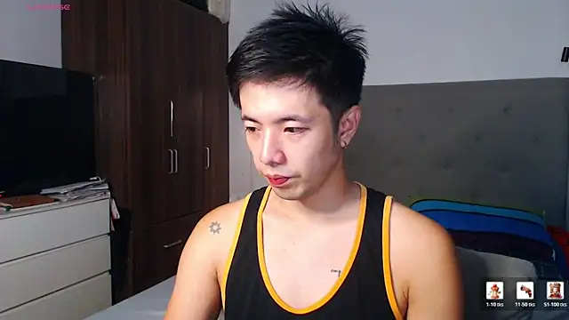 Snapshot of Addictiveboi chatting on 02.14.26 Addictiveboi online show from 02.14.26