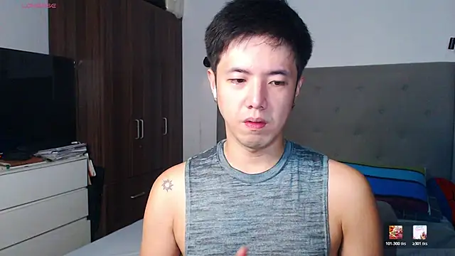 Snapshot of Addictiveboi chatting on 02.15.26 Addictiveboi online show from 02.15.26