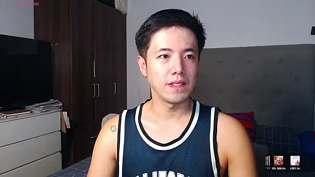 Snapshot of Addictiveboi chatting on 02.18.26 Addictiveboi online show from 02.18.26