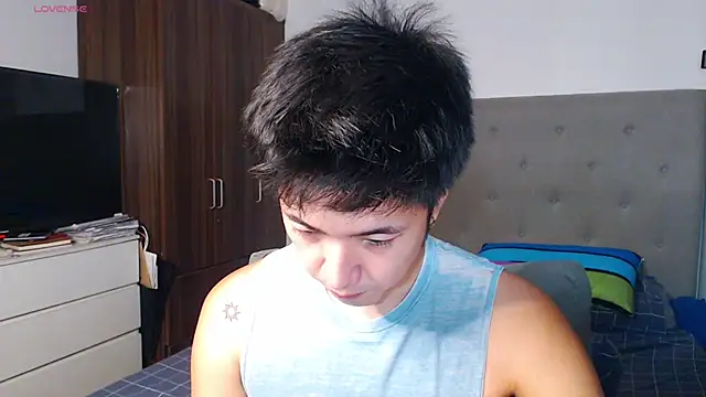 Snapshot of Addictiveboi chatting on 02.24.26 Addictiveboi online show from 02.24.26