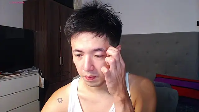 Snapshot of Addictiveboi chatting on 02.25.26 Addictiveboi online show from 02.25.26