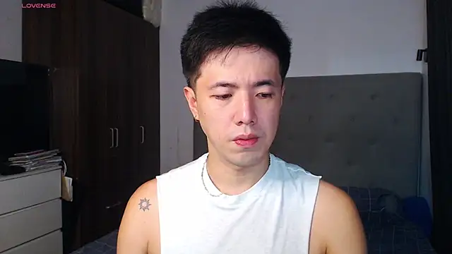 Snapshot of Addictiveboi chatting on 02.28.26 Addictiveboi online show from 02.28.26