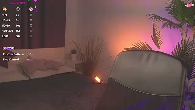 Snapshot of livia_starwars chatting on 11.18.25 livia starwars online show from 11.18.25