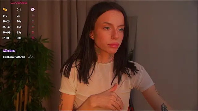 Snapshot of livia_starwars chatting on 02.23.26 livia starwars online show from 02.23.26