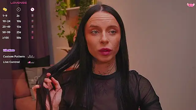 Snapshot of livia_starwars chatting on 03.02.26 livia starwars online show from 03.02.26